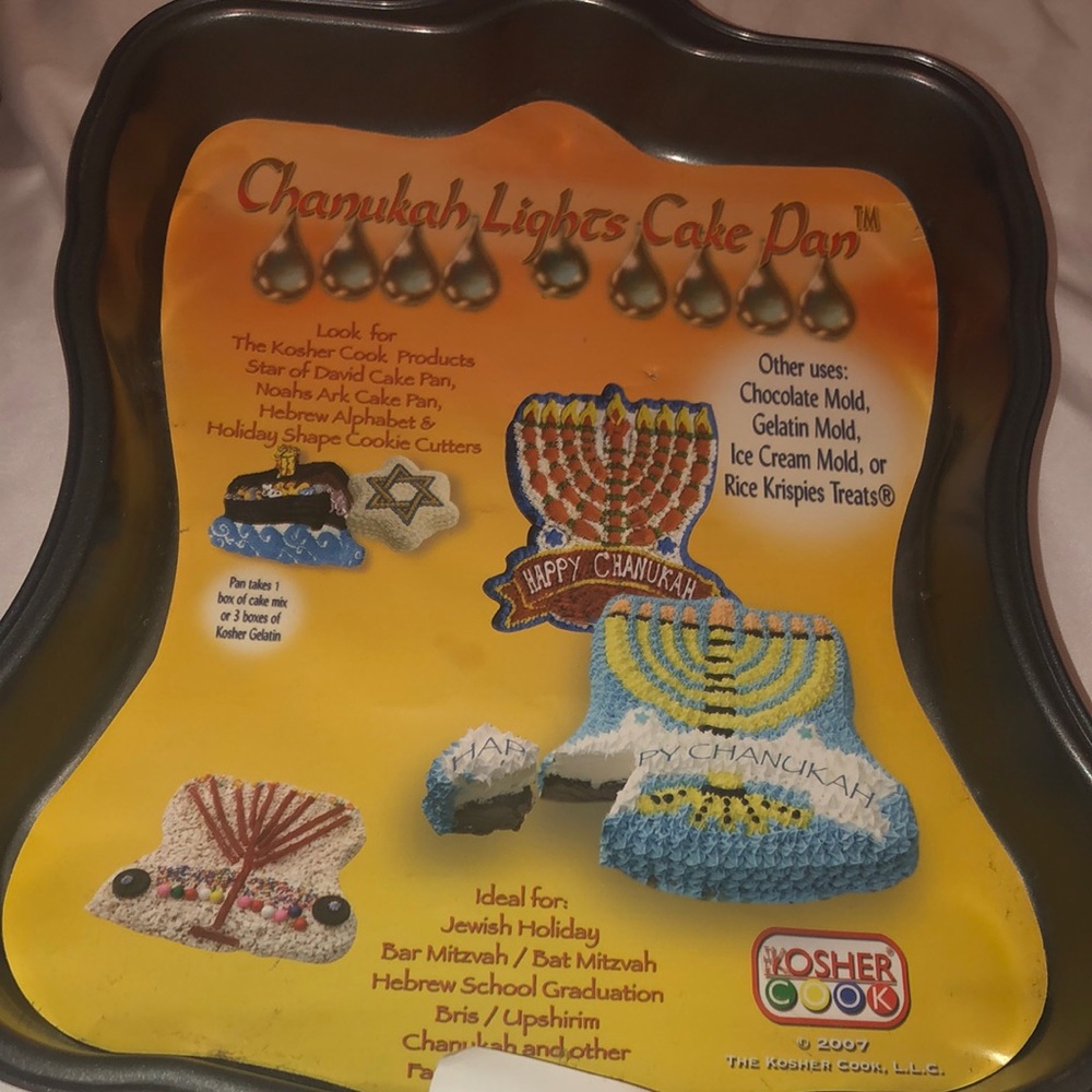 Brand new with tags menorah cake pan